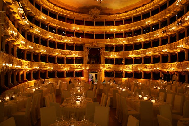 Main room of Teatro Sociale di Como