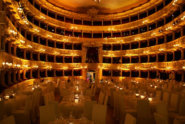 Sala principale del Teatro Sociale di Como