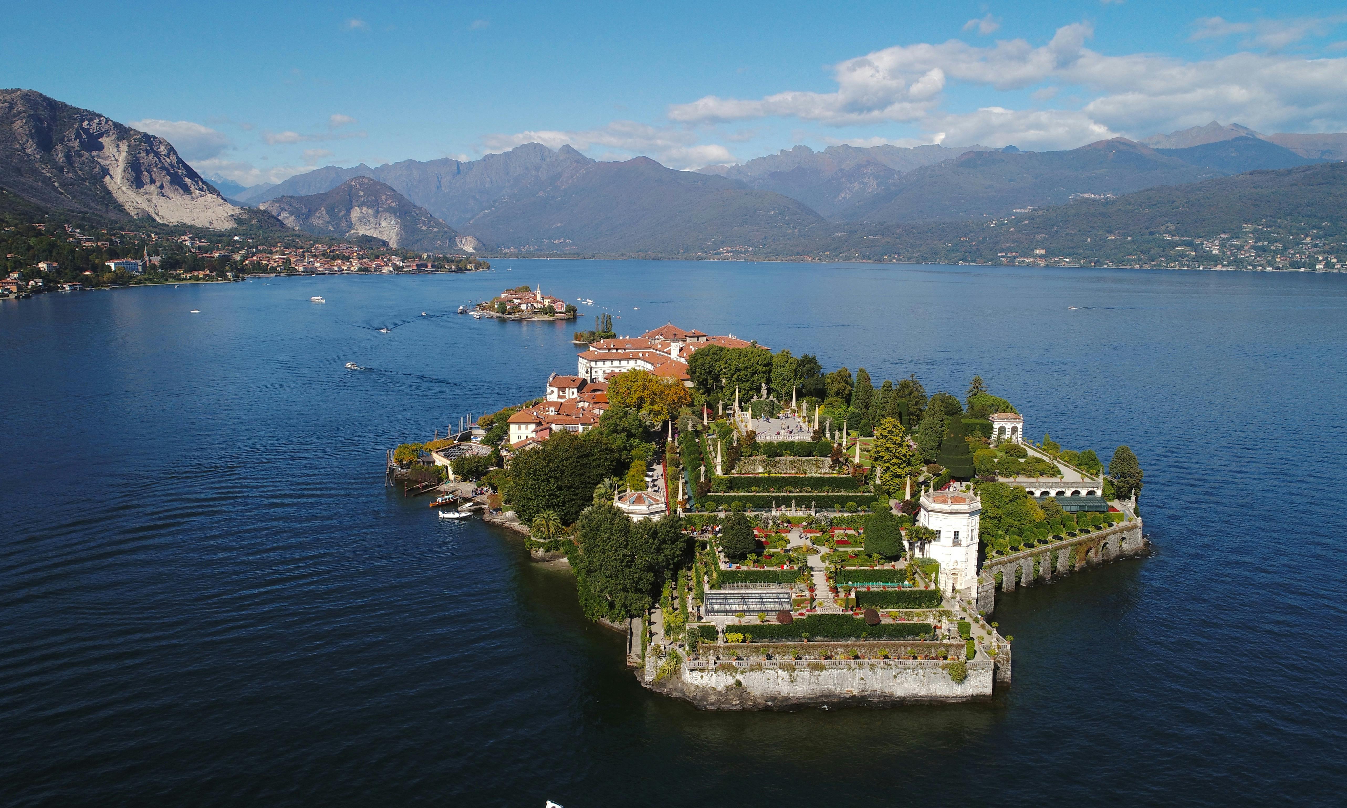 lago e isola