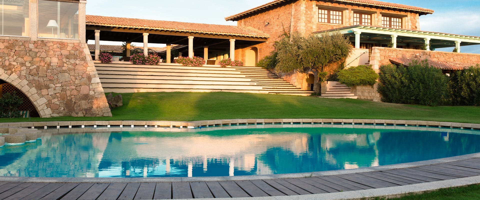 Hotel Due Lune cover photo Hotel garden with outdoor swimming pool