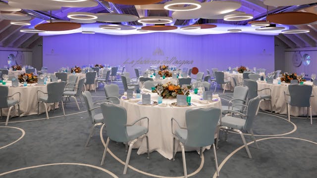 Gala dinner-white equipment-meeting room