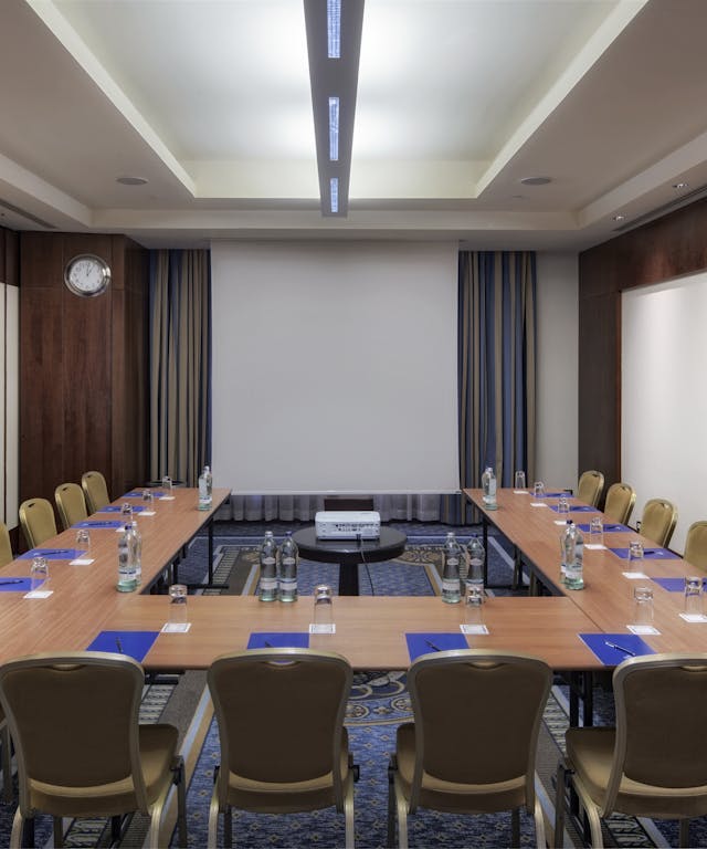 Meeting room-chairs-table