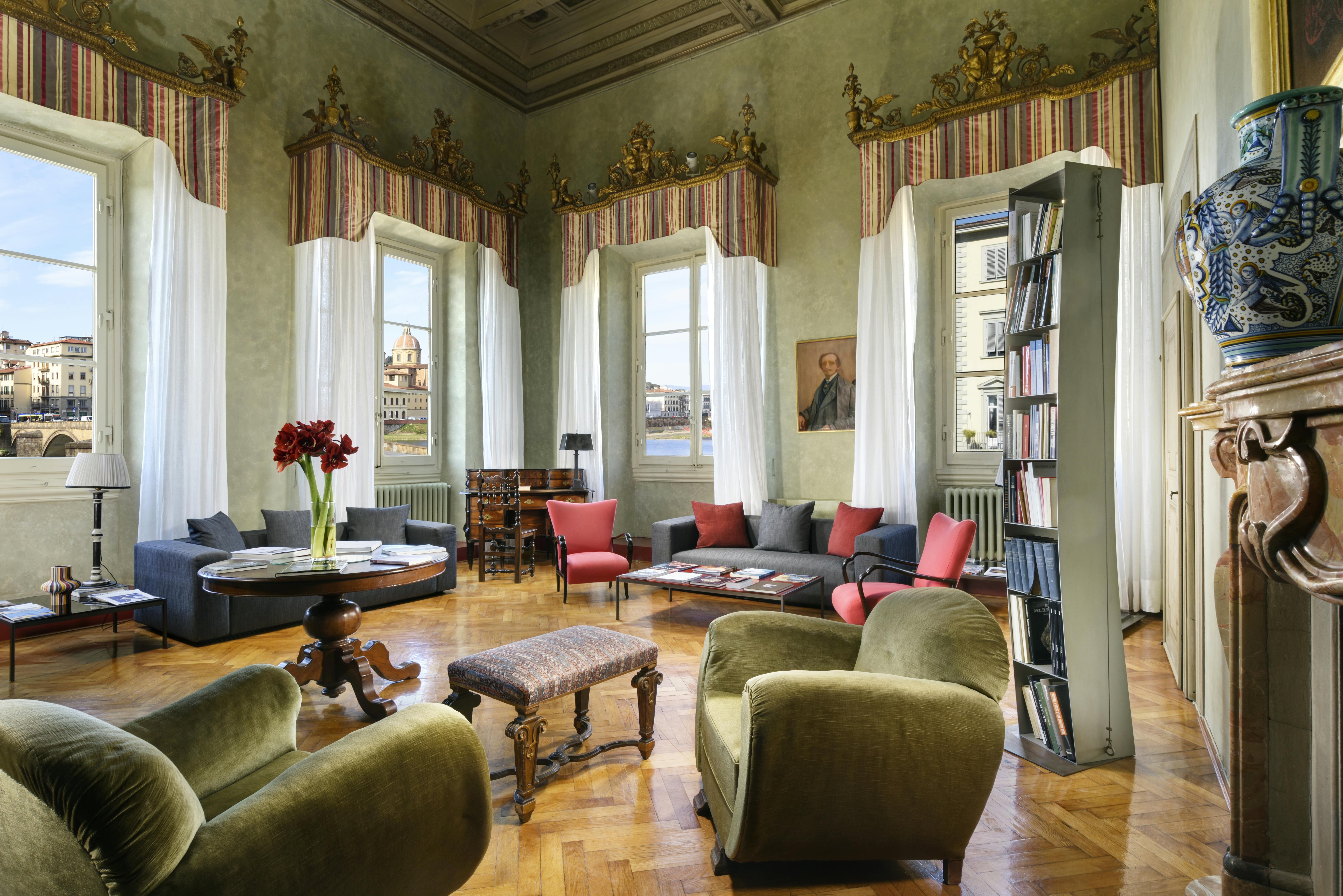 Relaxation room with books and chairs