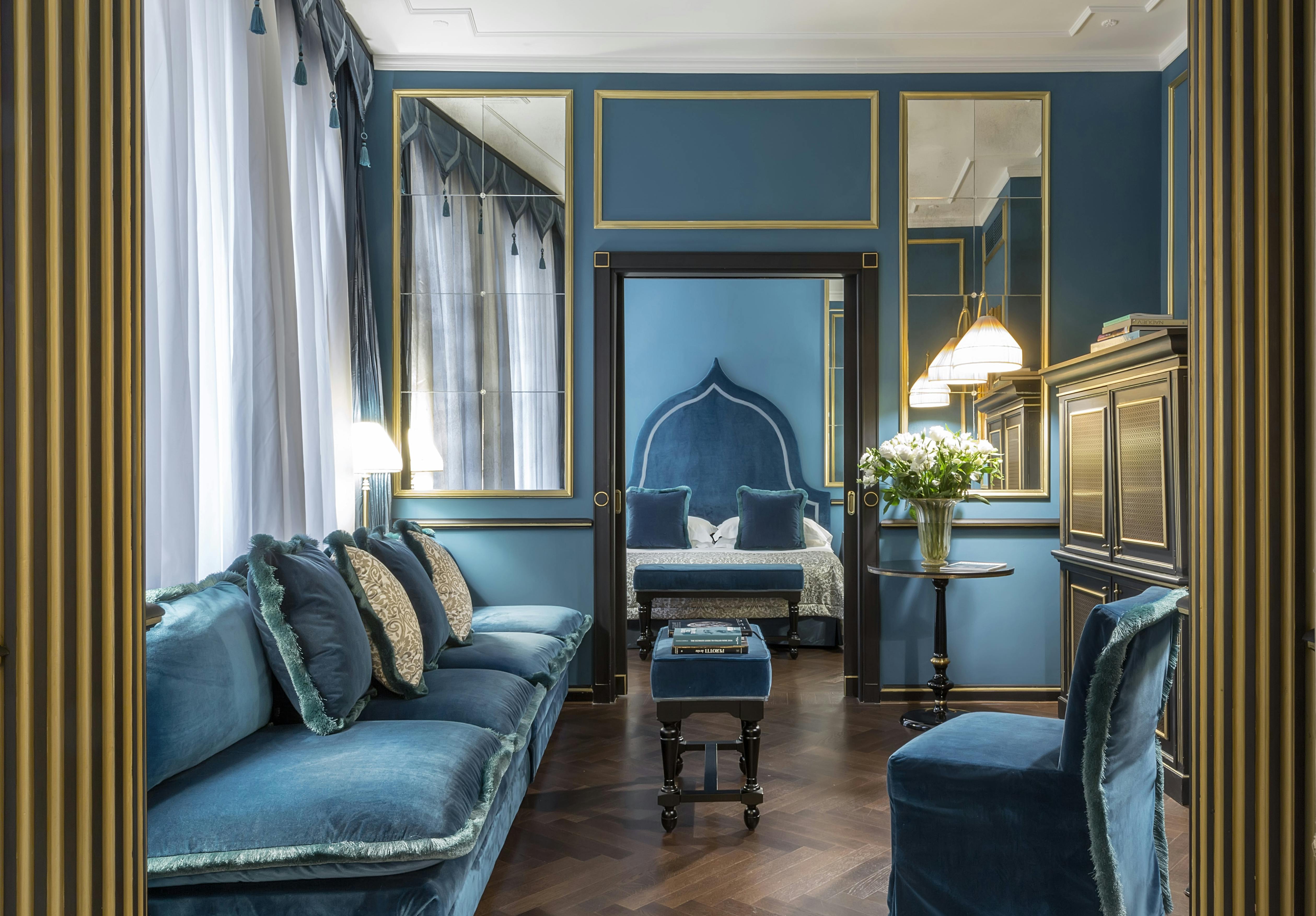 Suite arredata di blu