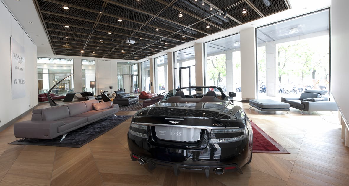 Aston Martin in esposizione