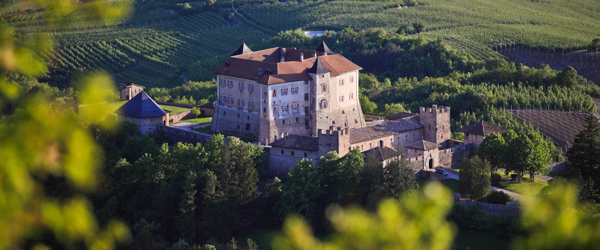 Trentino CB Castello castello con campi
