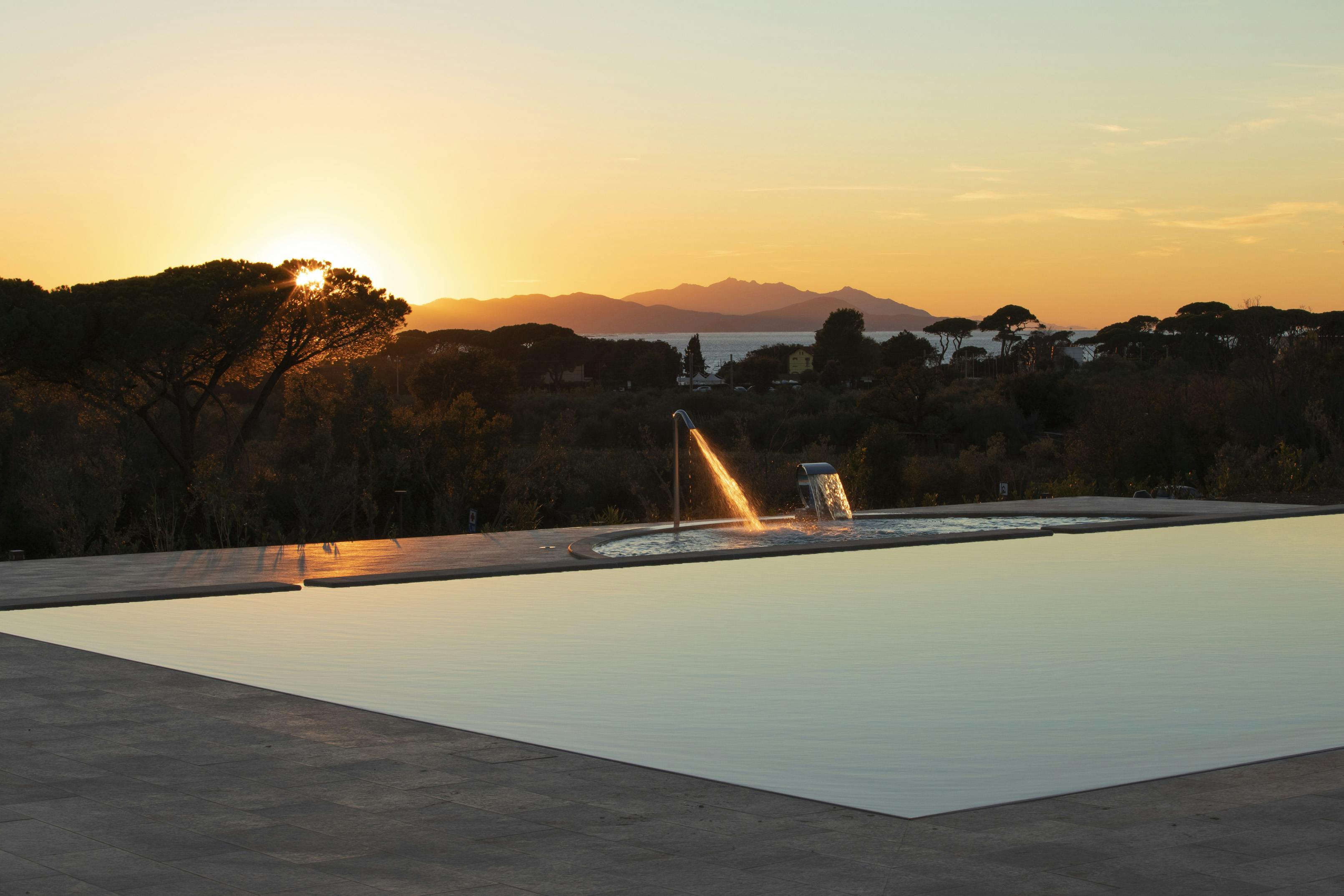 riva Toscana piscina