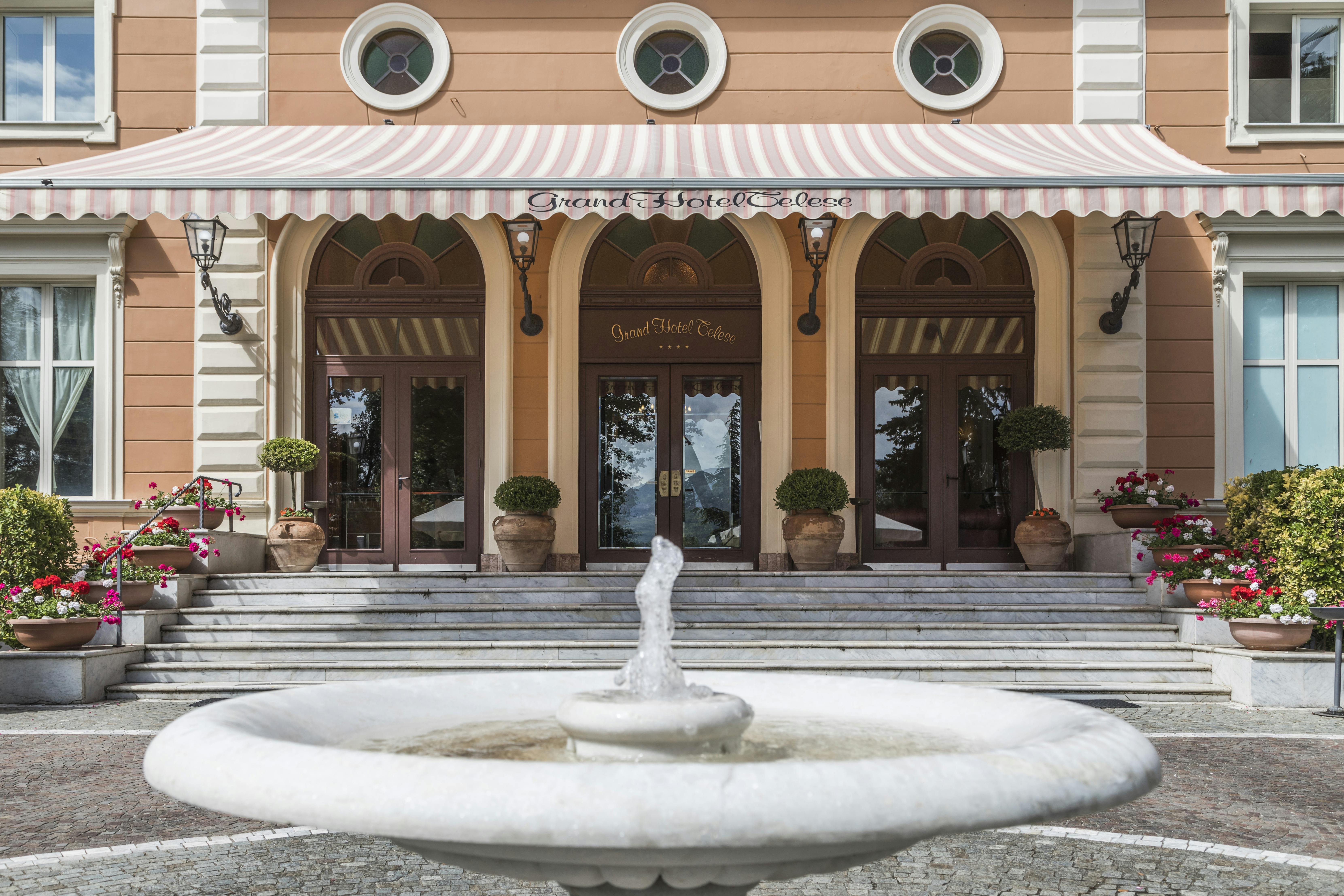 facciata hotel