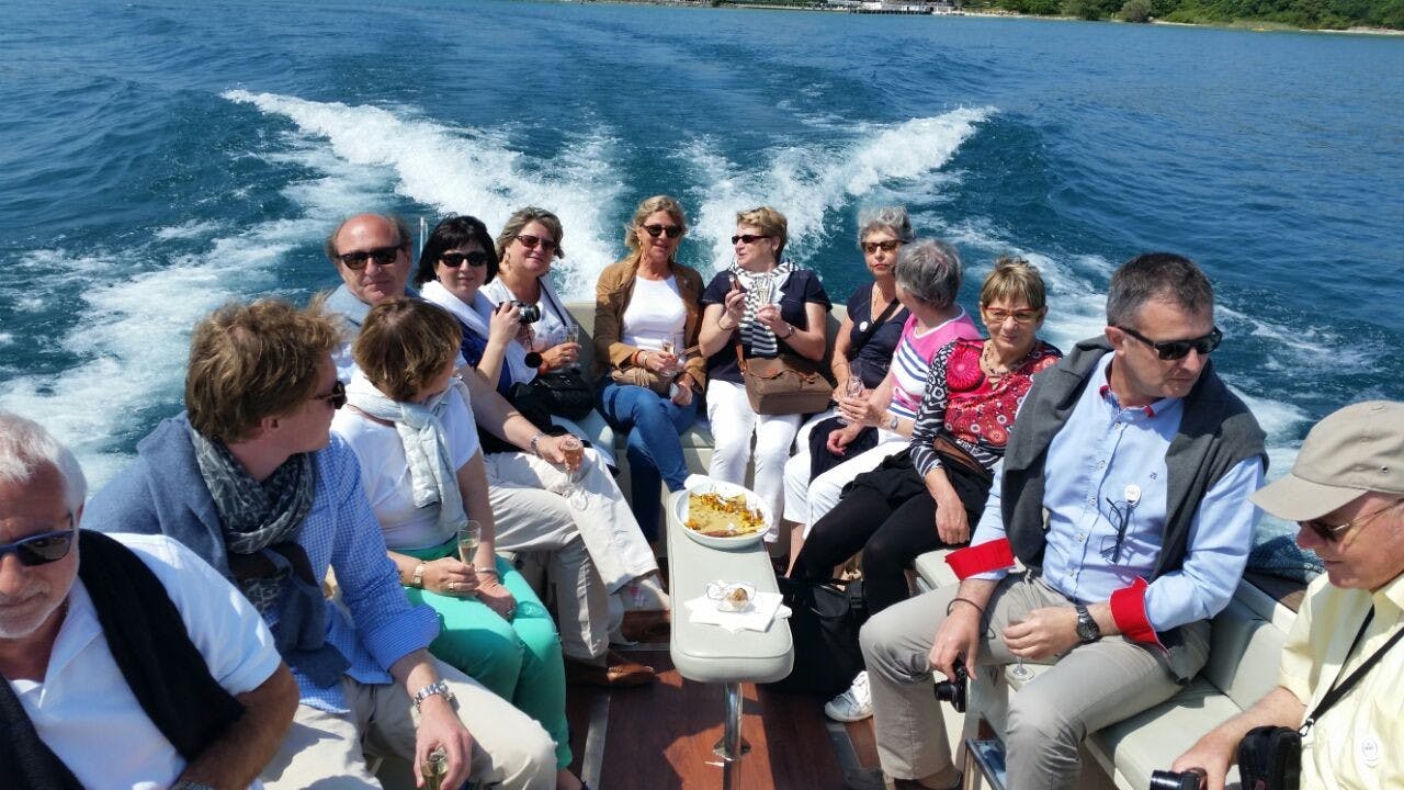 aperitivo in motoscafo sul lago di Como