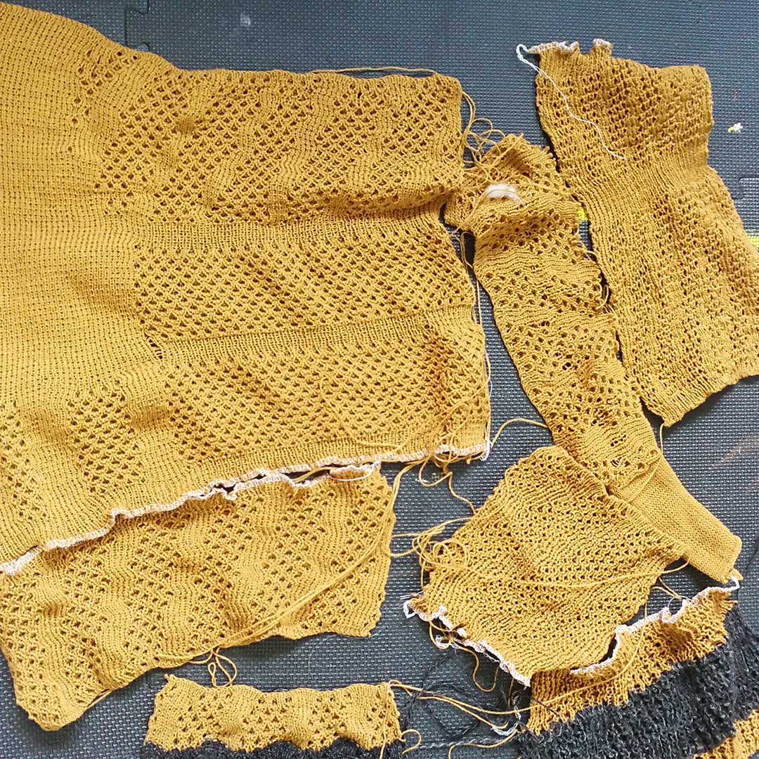 5 Tips for Using Handspun Yarn on a Knitting Machine Spin Off