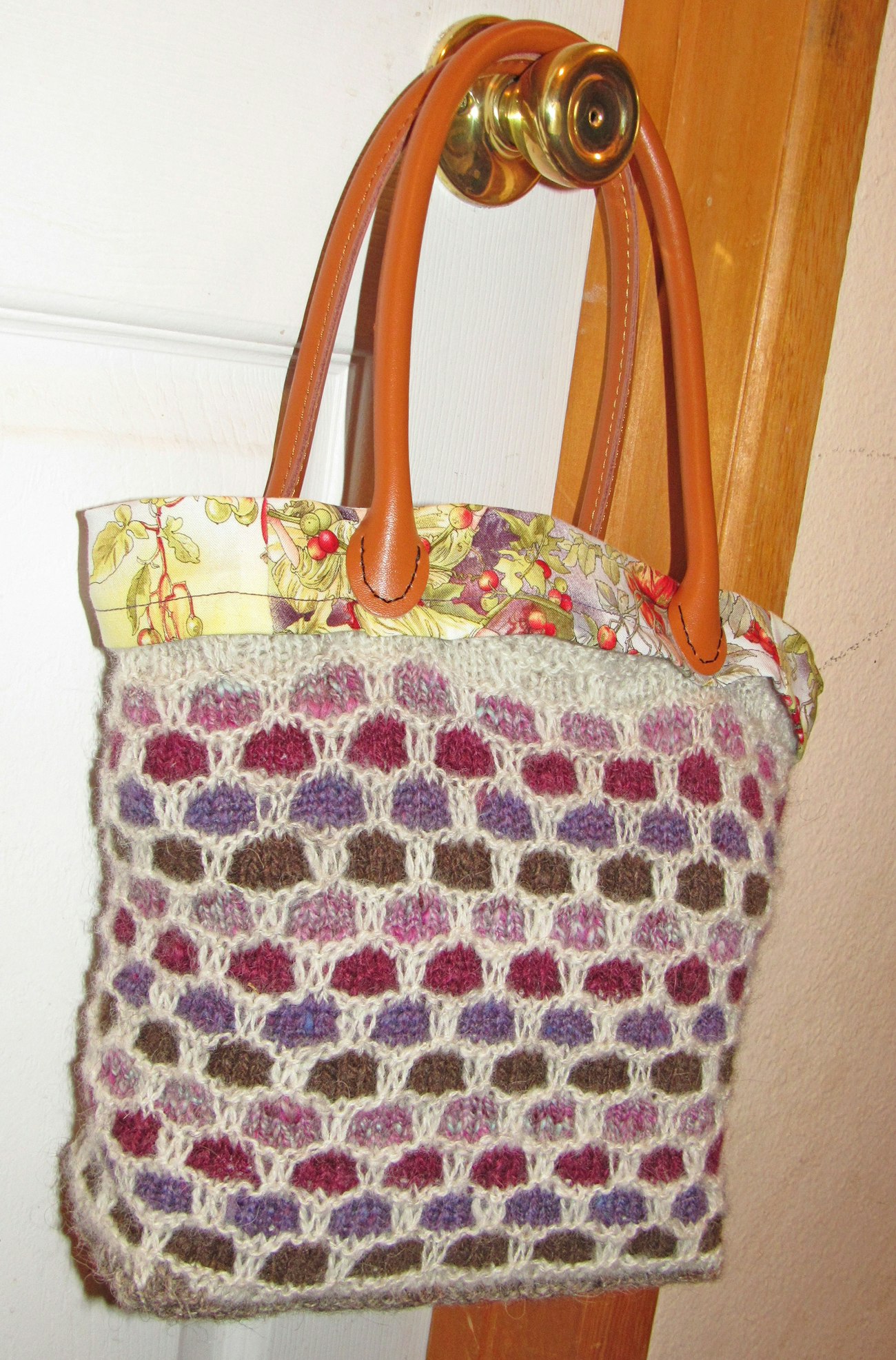 Sandy Van Liew 2022 Tote along