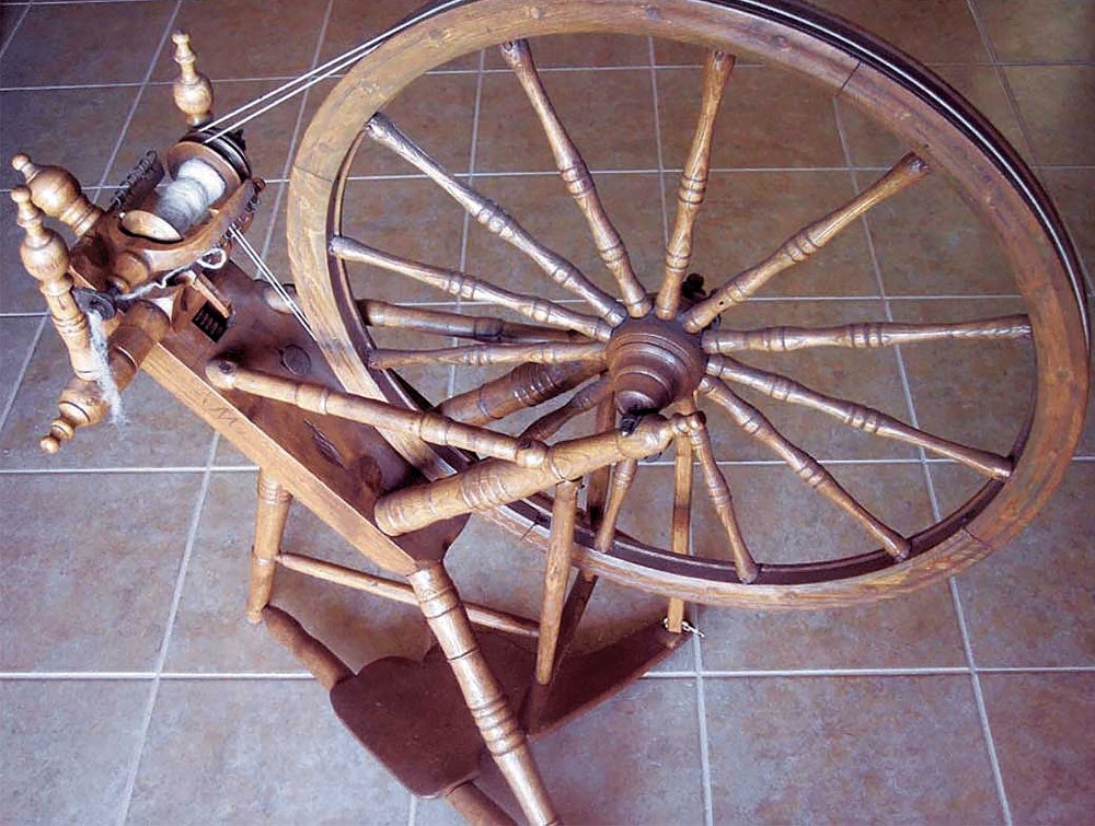  Kathy Sletto’s family spinning wheel