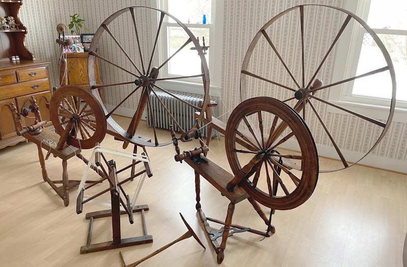 Antique-Spinning-Wheels