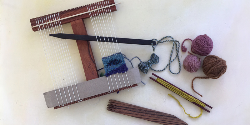 洋書 TAPESTRY WEAVING Beginner Tapestry Weaving Bundle with Rebecca Mezoff