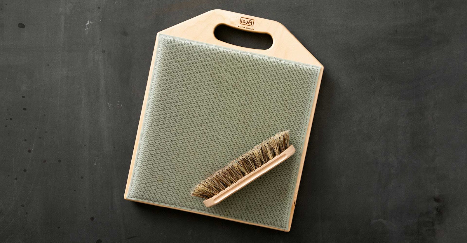 Blending Board Brush Lacquered - The Good Yarn