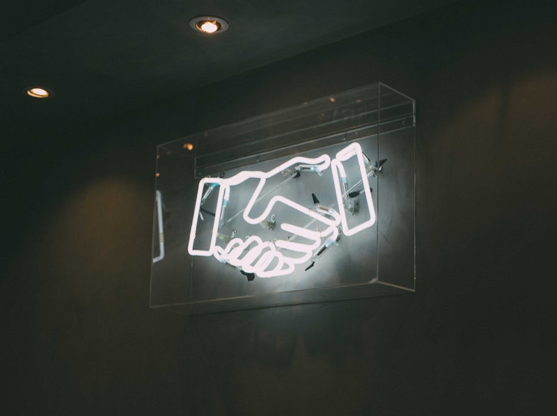 charles-deluvio-AT5vuPoi8vc-unsplash