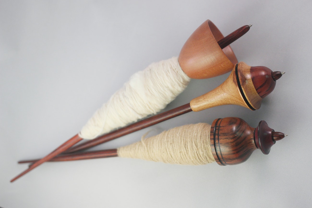 Spindle String Making Supported Spindles: Pairing Fiber & Tool Part 1 | Spin Off