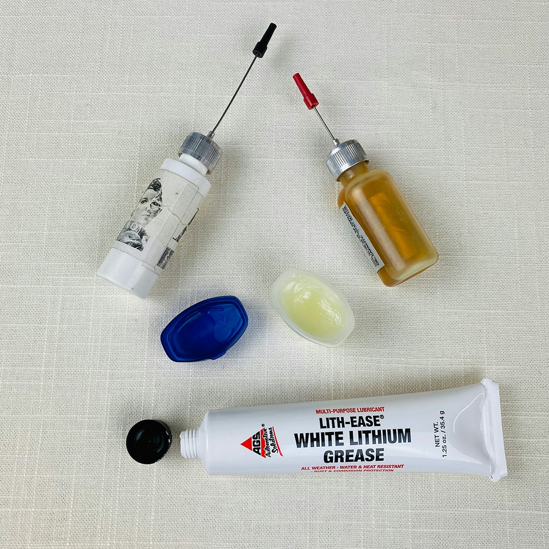 How to Maintain Your Spinning Wheel: Oil and Lubrication | Spin Off How to Maintain Your Spinning Wheel: Oil and Lubrication | Spin Off