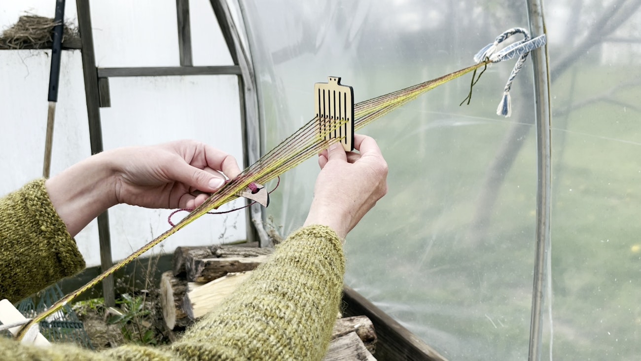 Backstrap Rigid Heddle Basics: Get Weaving Handspun Bands | Spin Off