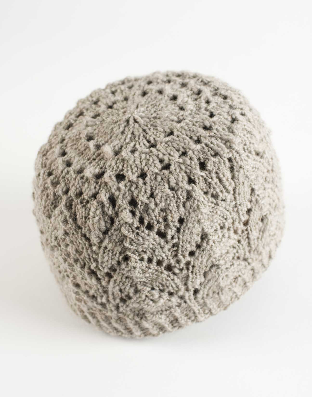 Horseshoe Cap to Spin and Knit Image