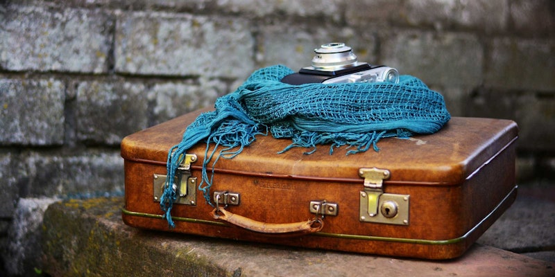 Luggage and shawl by Conger Design on Pixabay