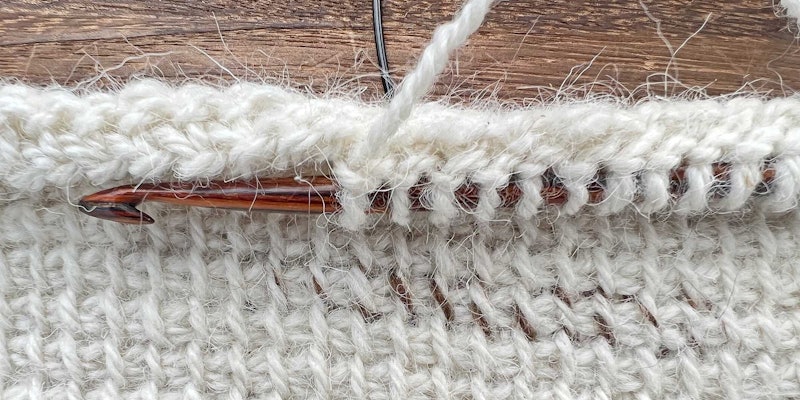 Tunisian crochet creates a fascinatingly squishy yet firm fabric that is fast to make. Photos by A. Sabine Schröder-Gravendyck unless otherwise noted