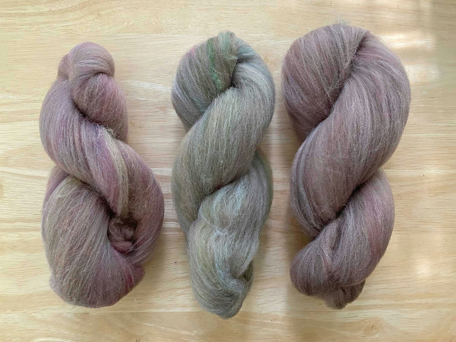 Drumcarder-blended hues.