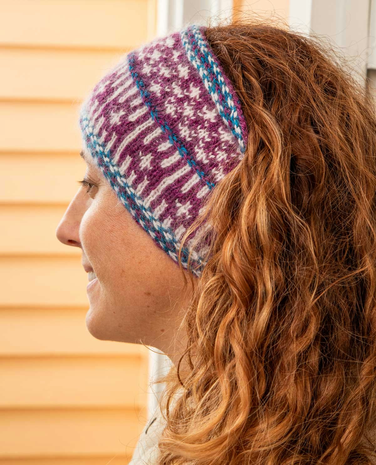 Discover twined knitting with Joan Goldstein.