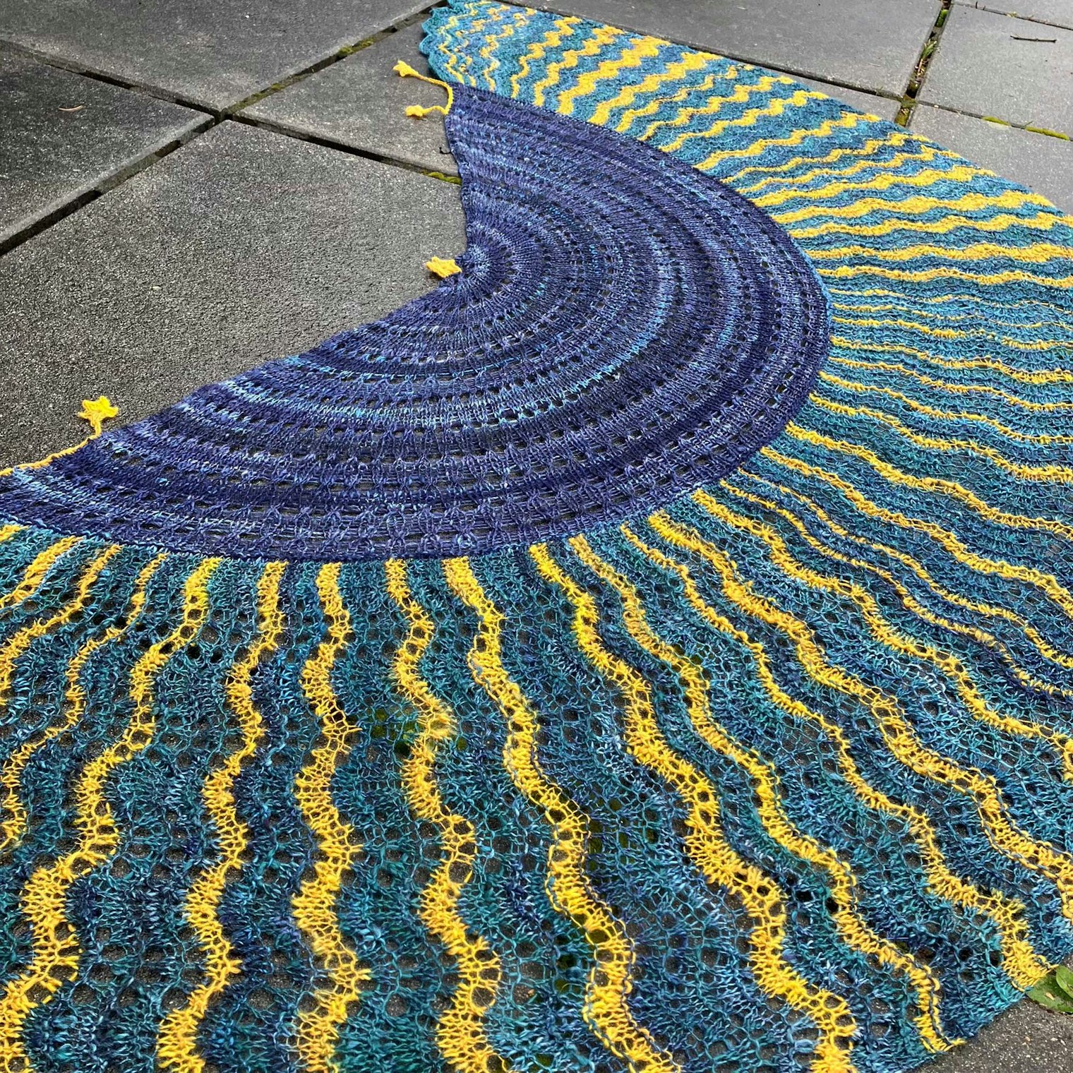Jennifer’s completed shawl.