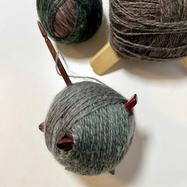 ![The fast ball-wind,paired here with arms turned upside-down, or curved up, isn’t just speedy. It allows the spinner to make use of spindle space, especially beneath the arms.