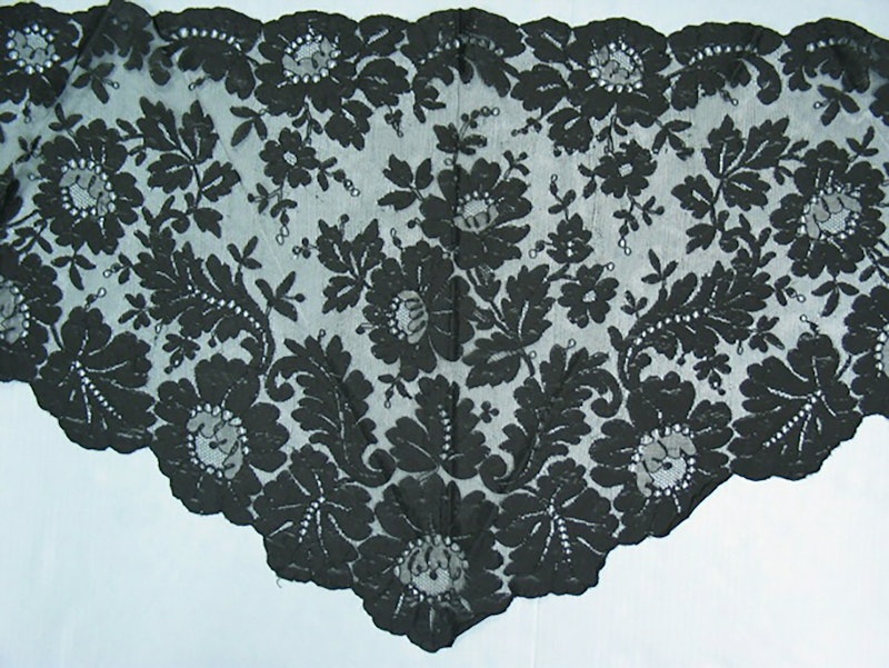mantilla RISD res header