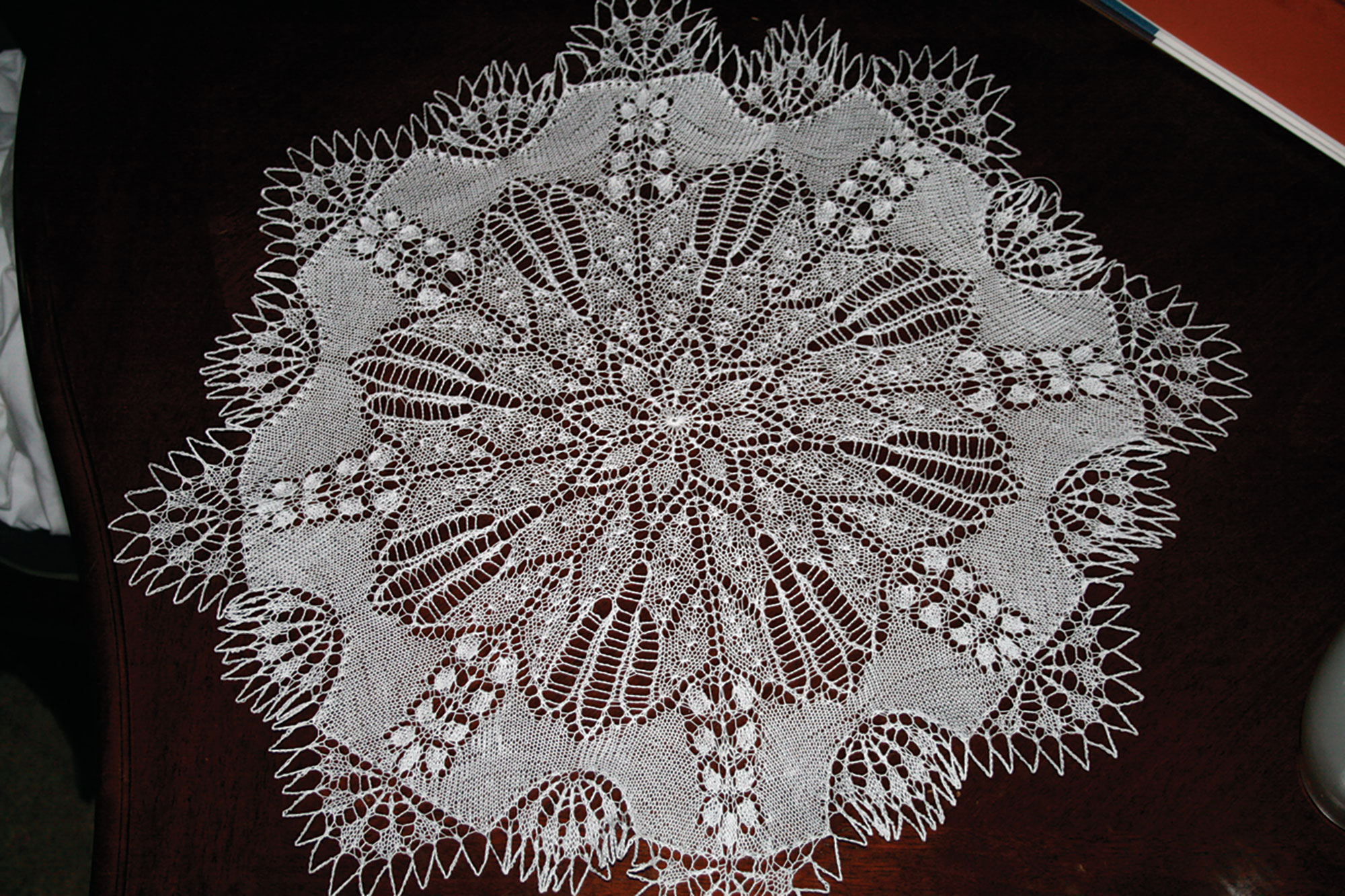 Herbert-Niebling-lace-knitting-4