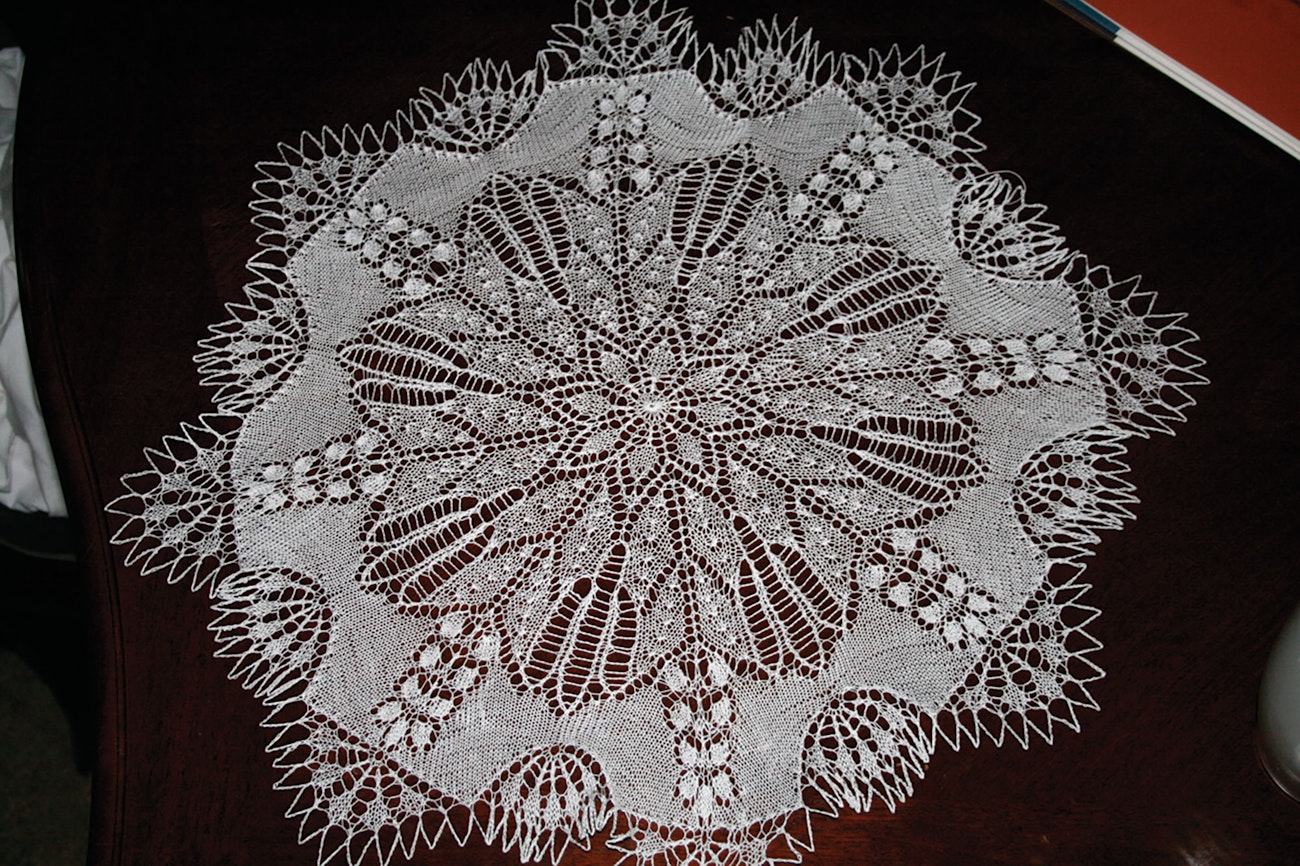 Herbert-Niebling-lace-knitting-4