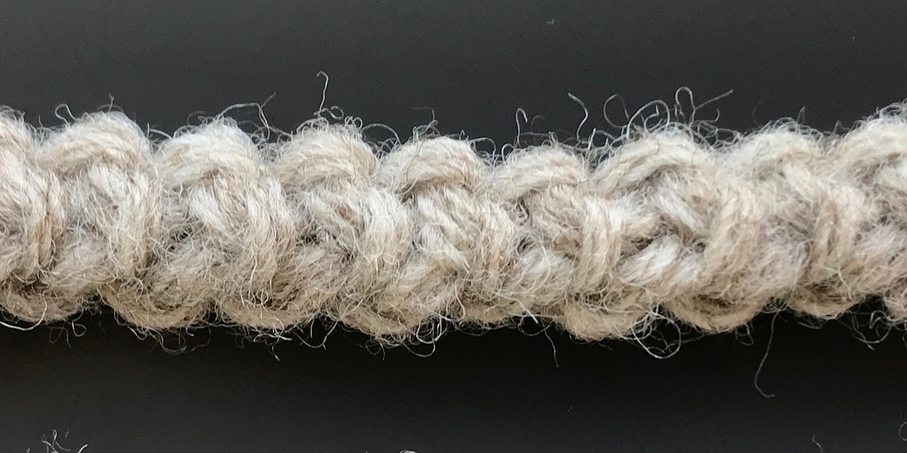 Romanian cord header