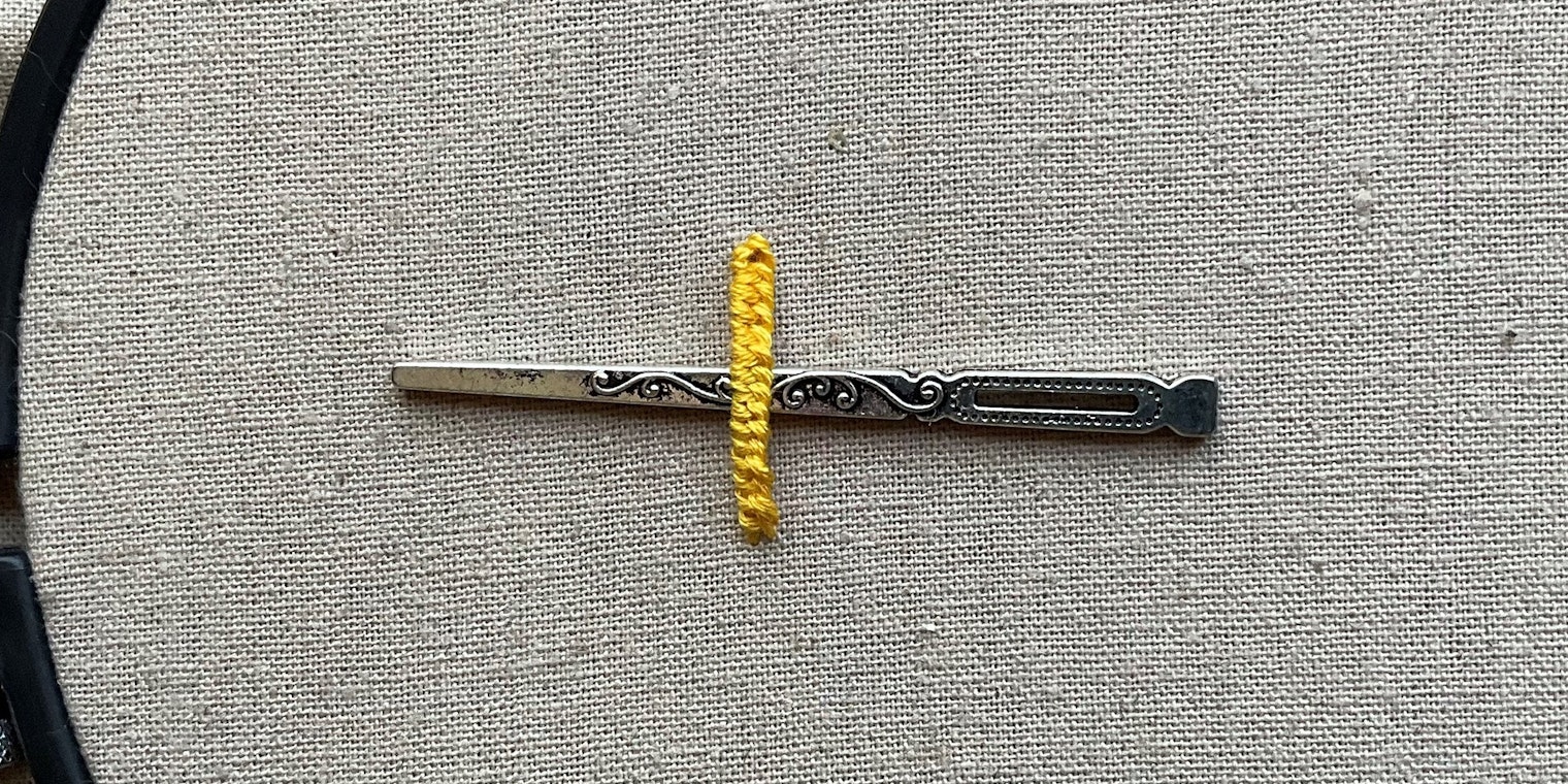 buttonhole bar header