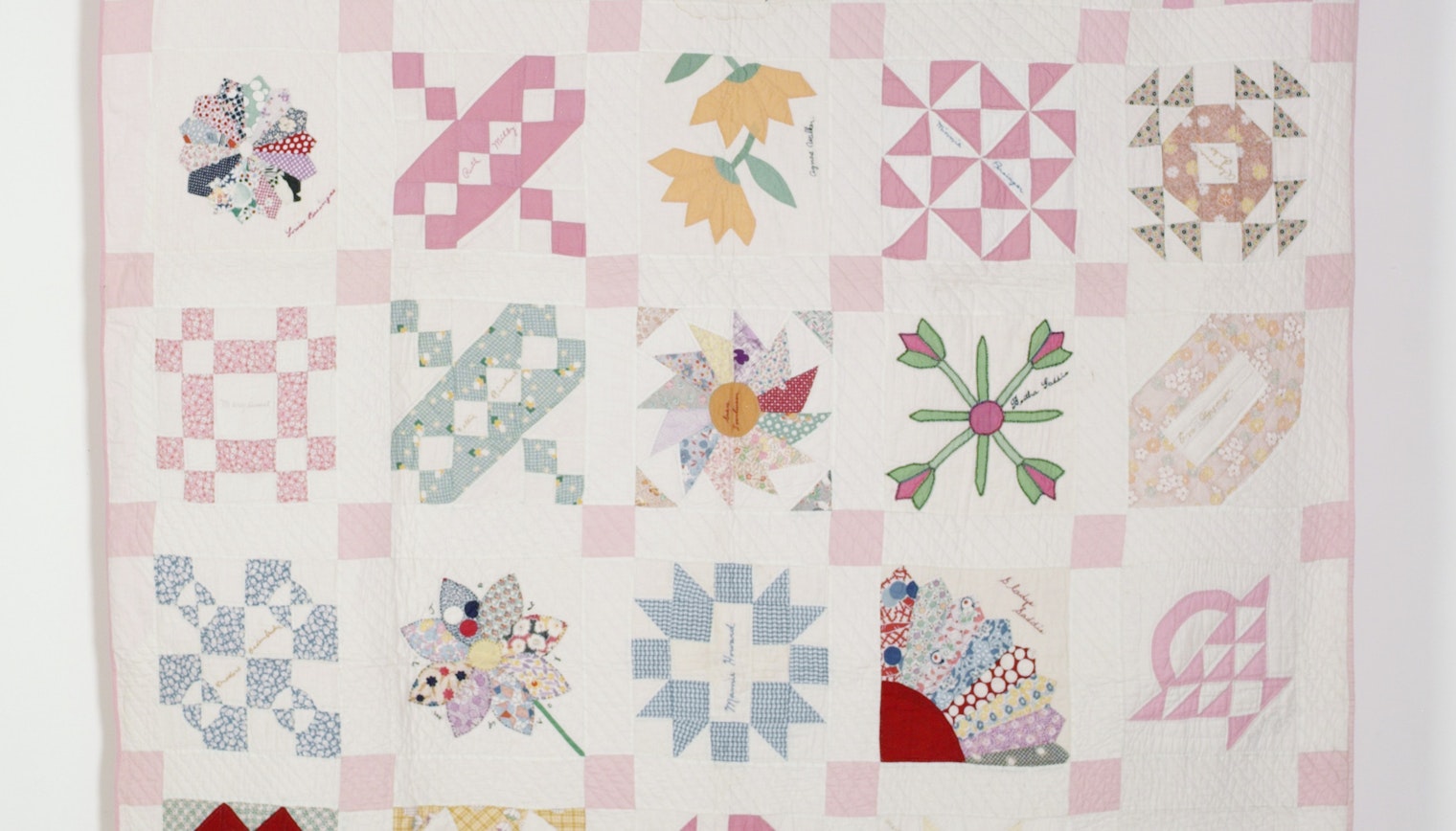 Album Signature Quilt