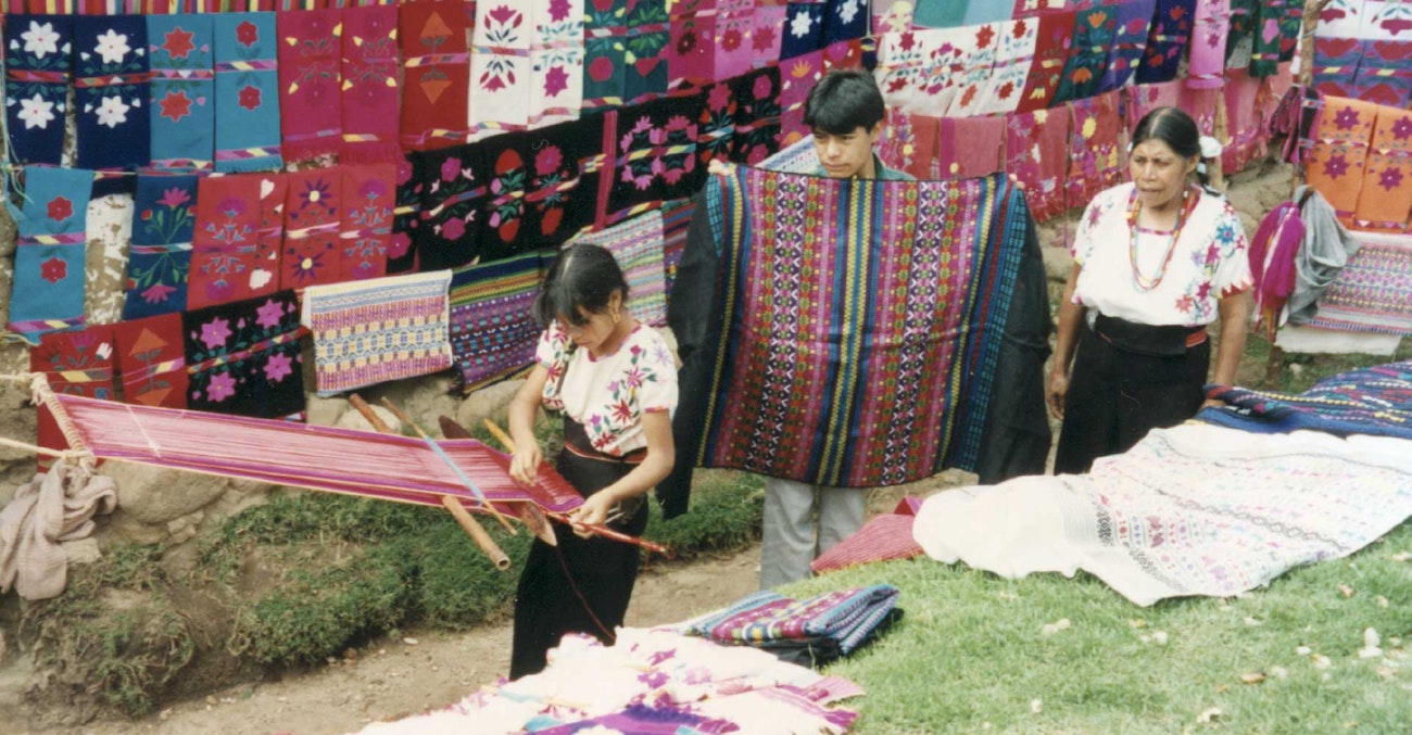 Collecting-Mayan-Textiles-2