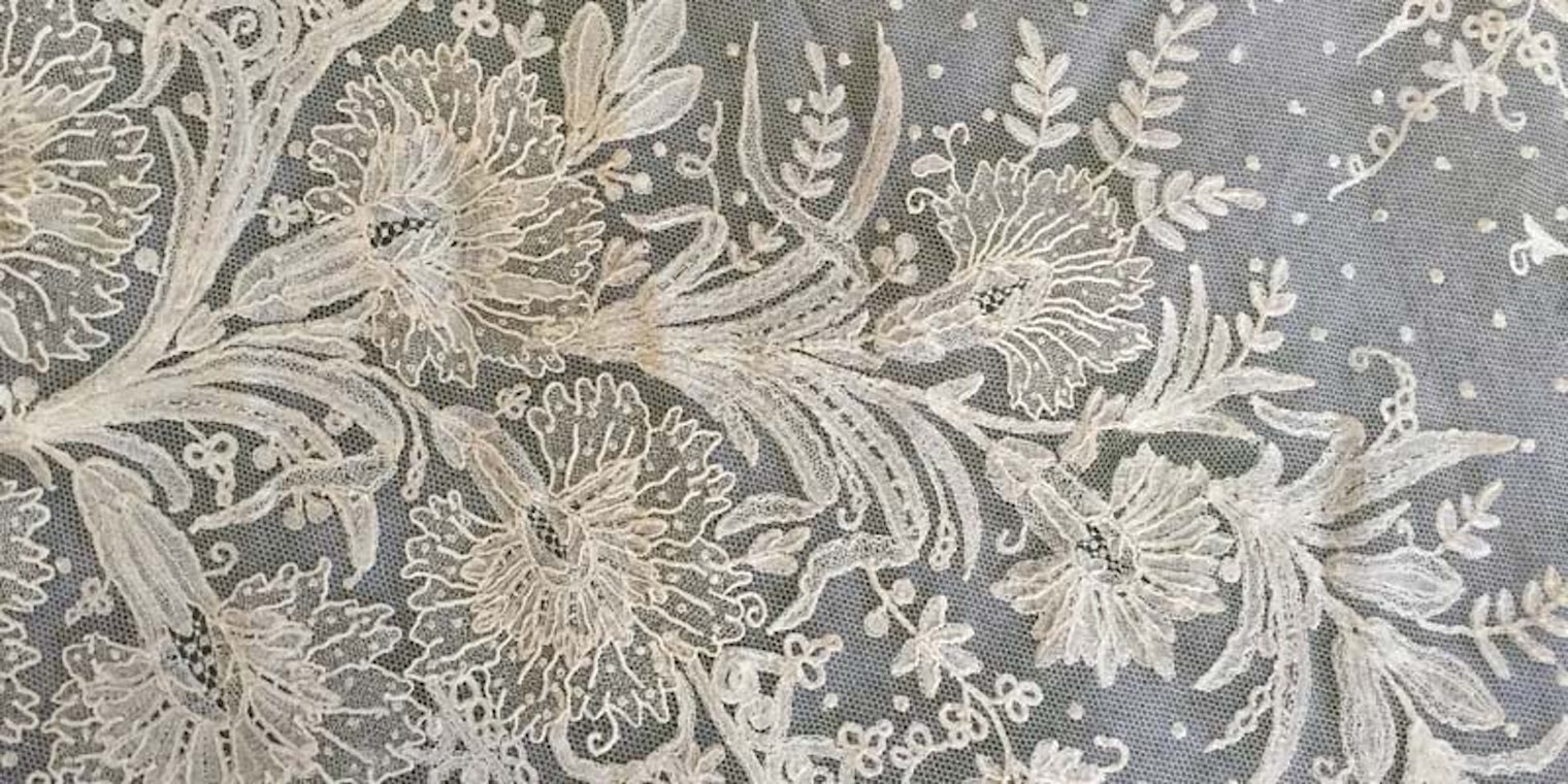 Header_Lace_Detail--CROP