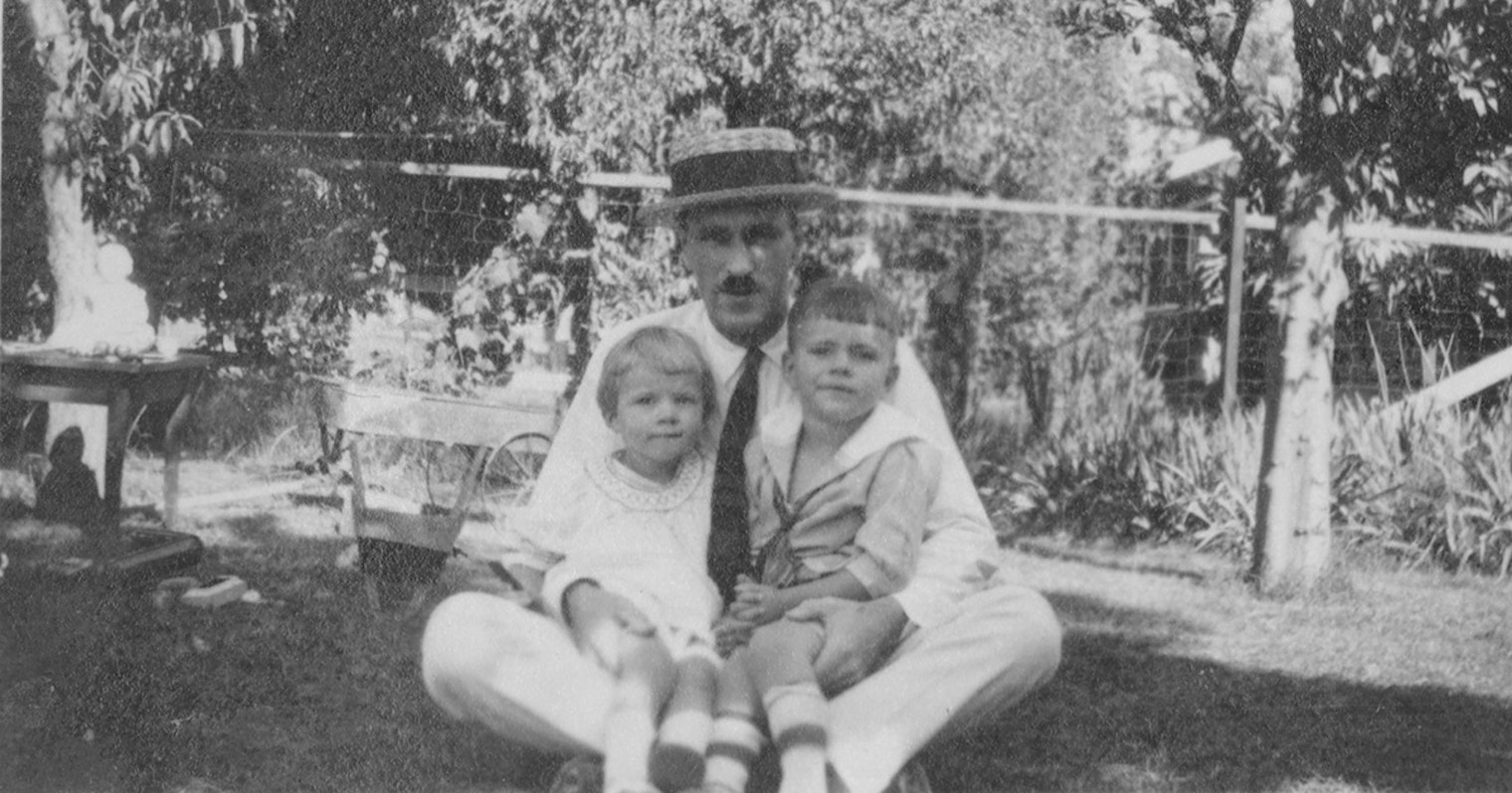 02-man-and-two-kids