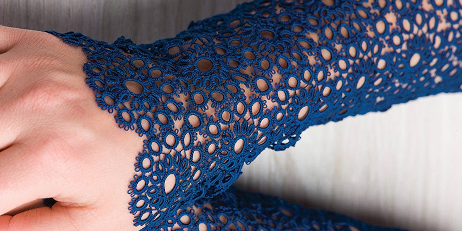 Header-Tatted_fingerless_gloves