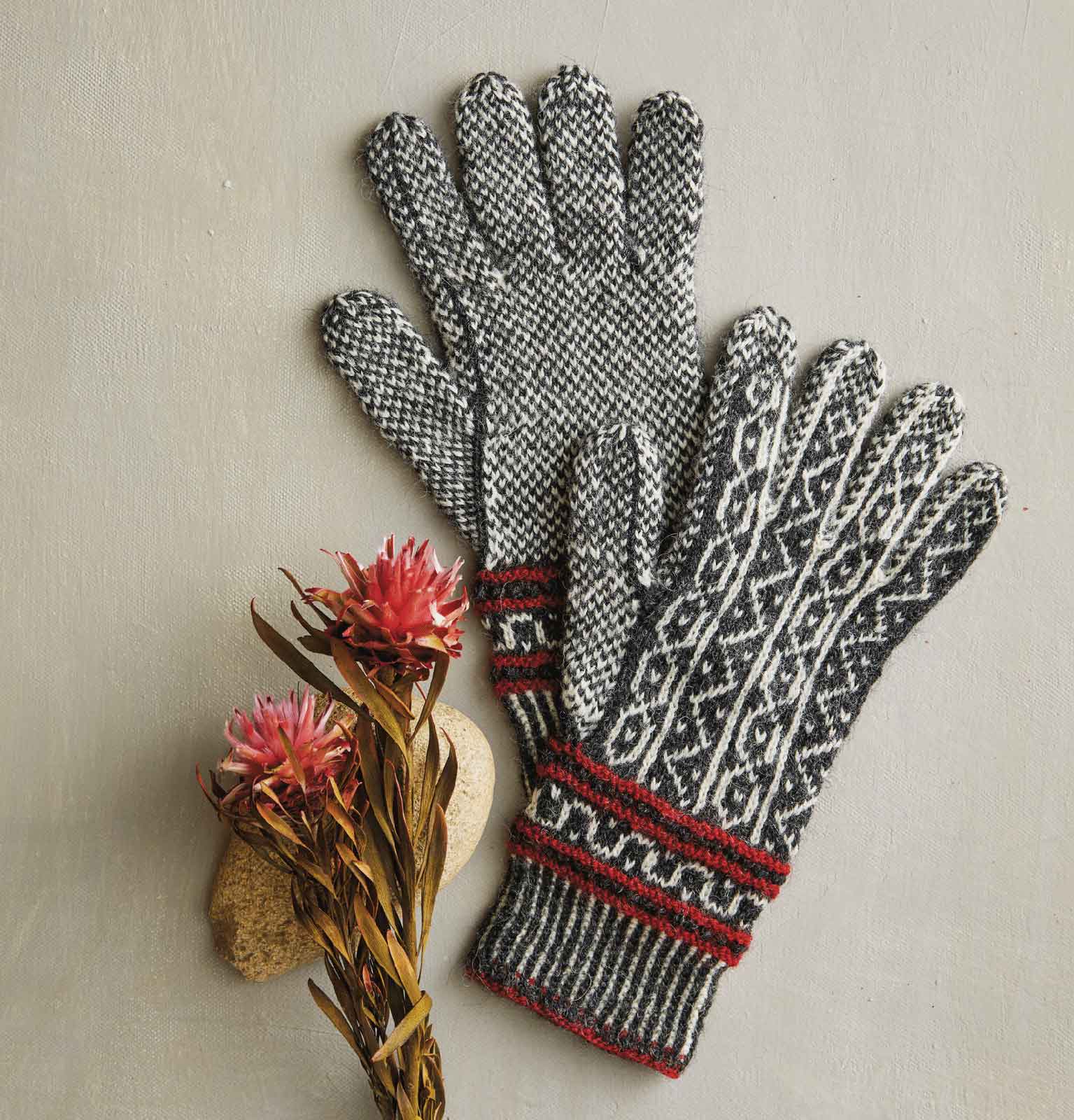 A Modern Take on Vintage Knitted Gloves: The Magpie Gloves | PieceWork