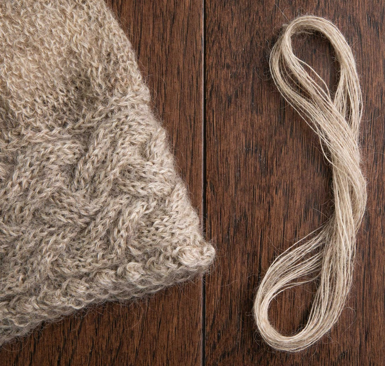 Leicester-Hat-and-Mitts-3
