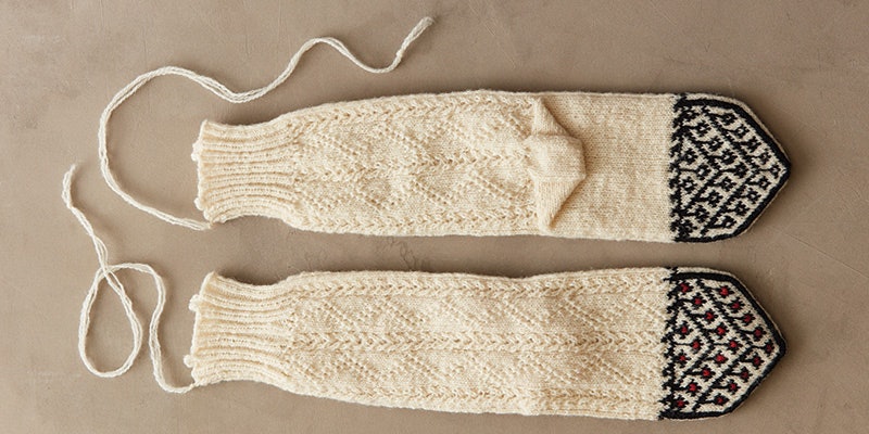 Vicki experimented until she got results that look just like a pair of Kurdish socks from the collection of Barb Sobkoviak.