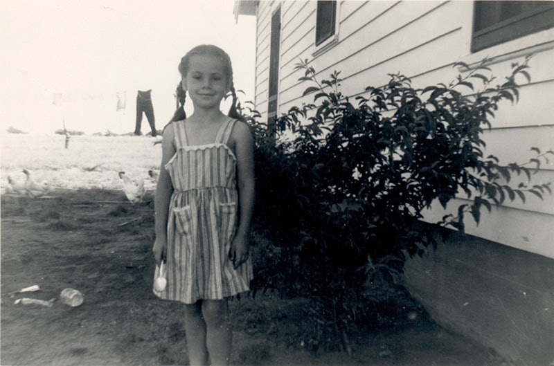 Linda-in-feed-sack-dress
