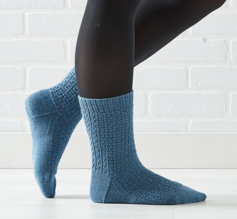 Vintage Railway-Stitch Socks Pattern Image