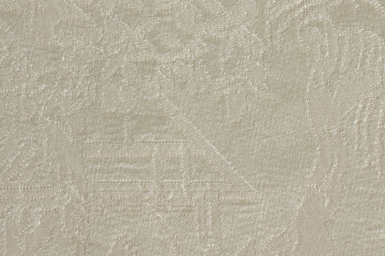 silk-fabrics-primer-damask