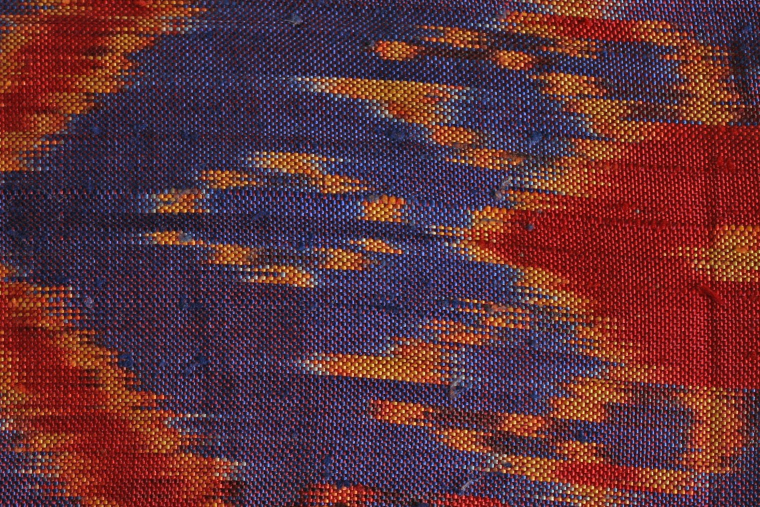 silk-fabrics-primer-ikat