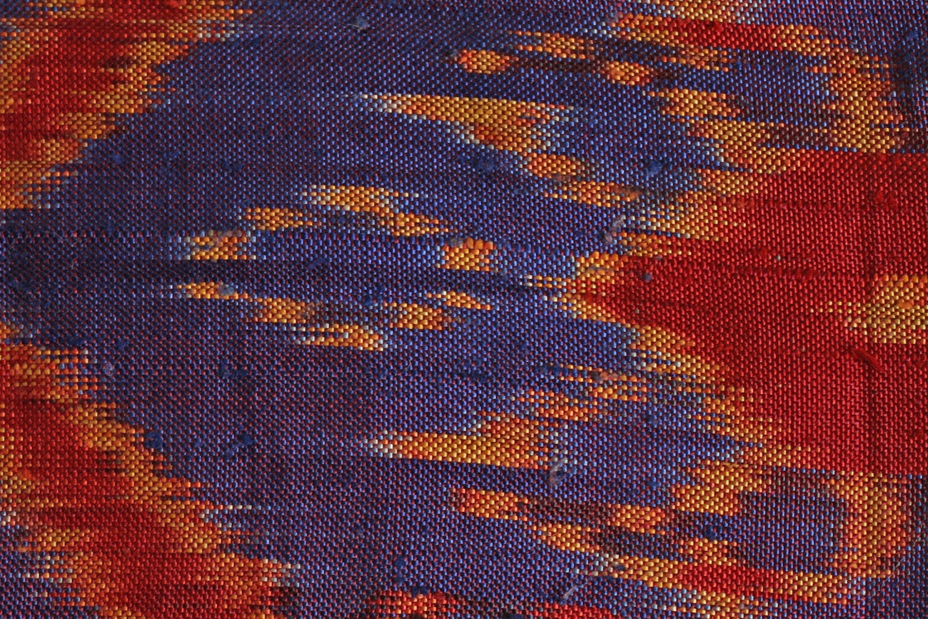 silk-fabrics-primer-ikat