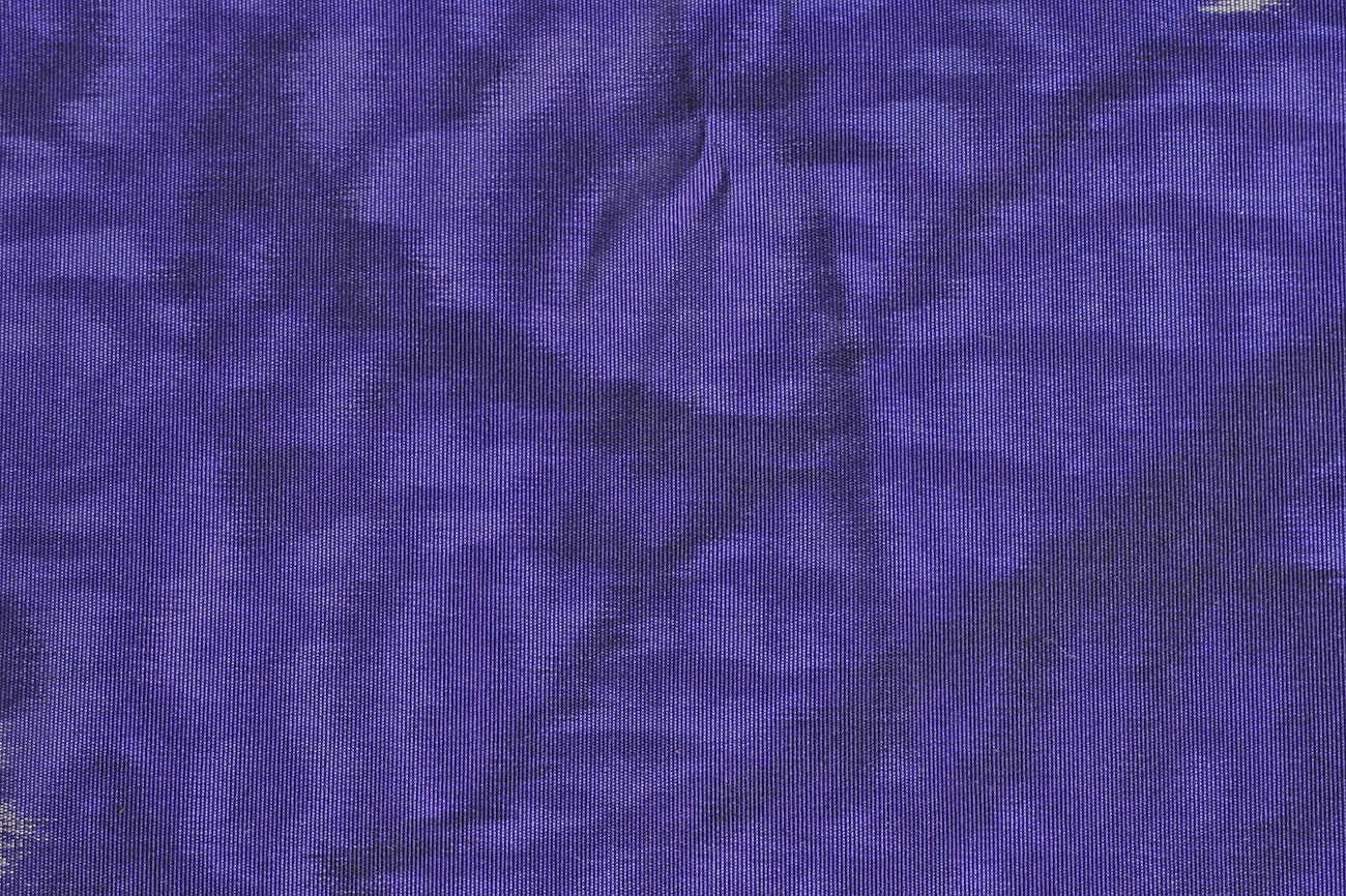 silk-fabrics-primer-taffeta