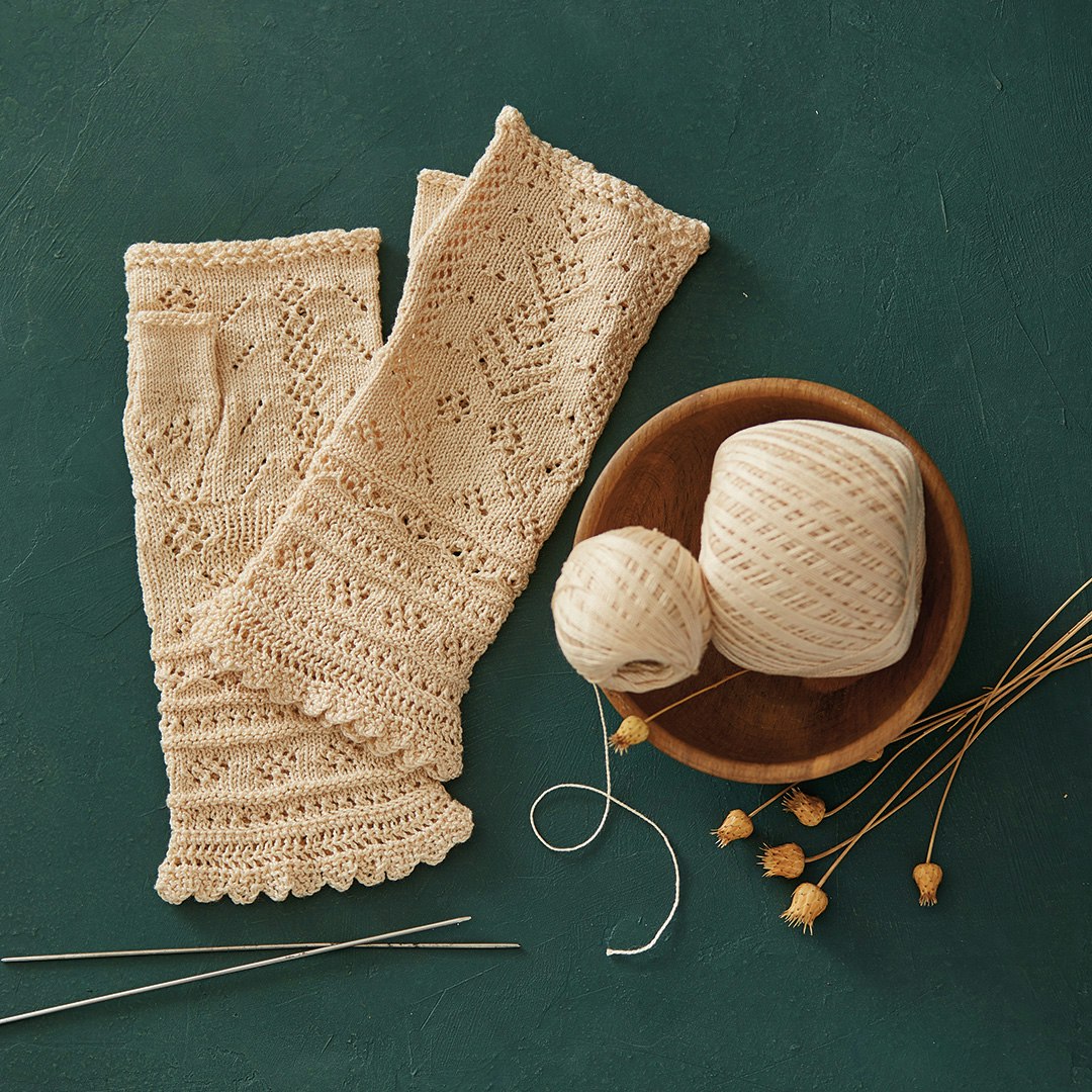 Festival Lace Mitts to Knit by Inna Voltchkova